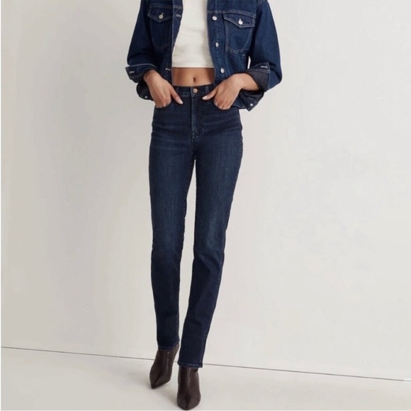 Madewell High Rise Jeans in Dark Blue - Picture 1 of 9